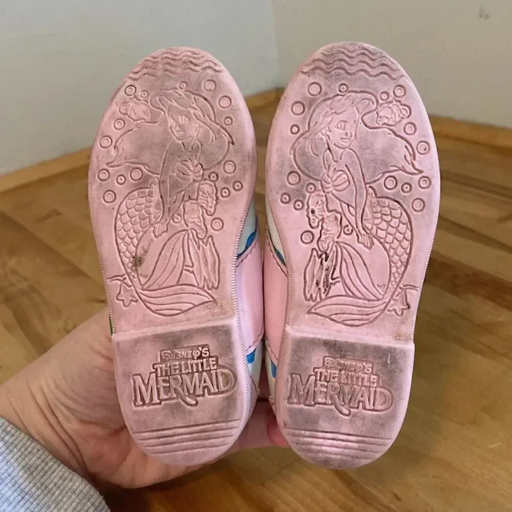 Disney Little Mermaid Children's Vintage Pink & White Oxford Flat Loafer Size 5